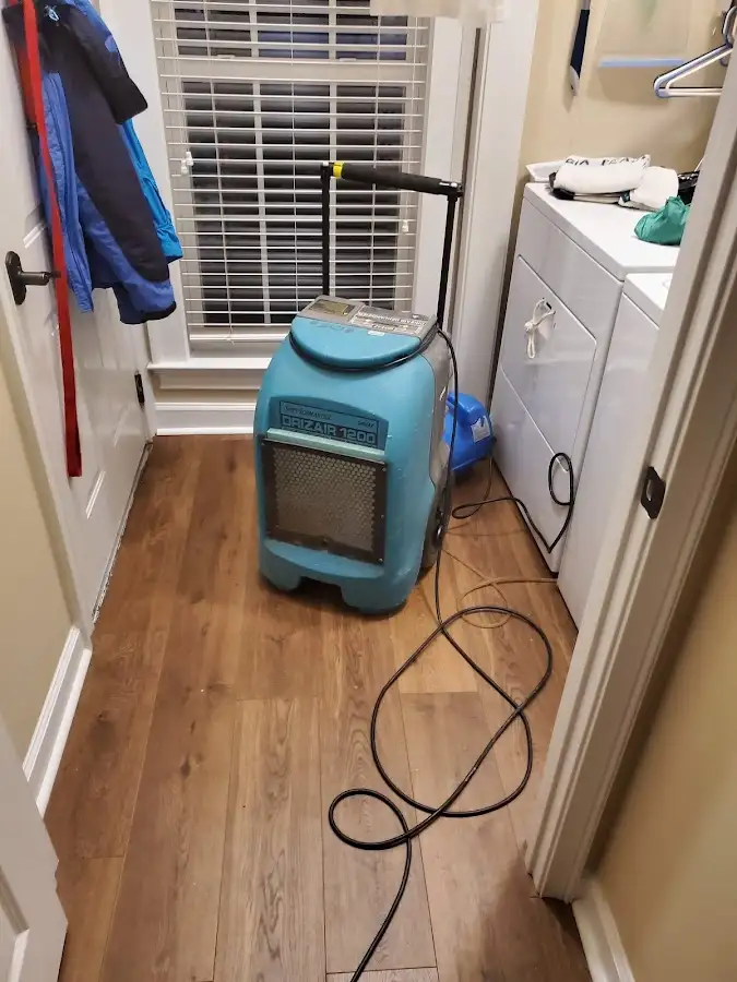 Commercial dehumidifier deployed for Flood Damage Cleanup in Mustang